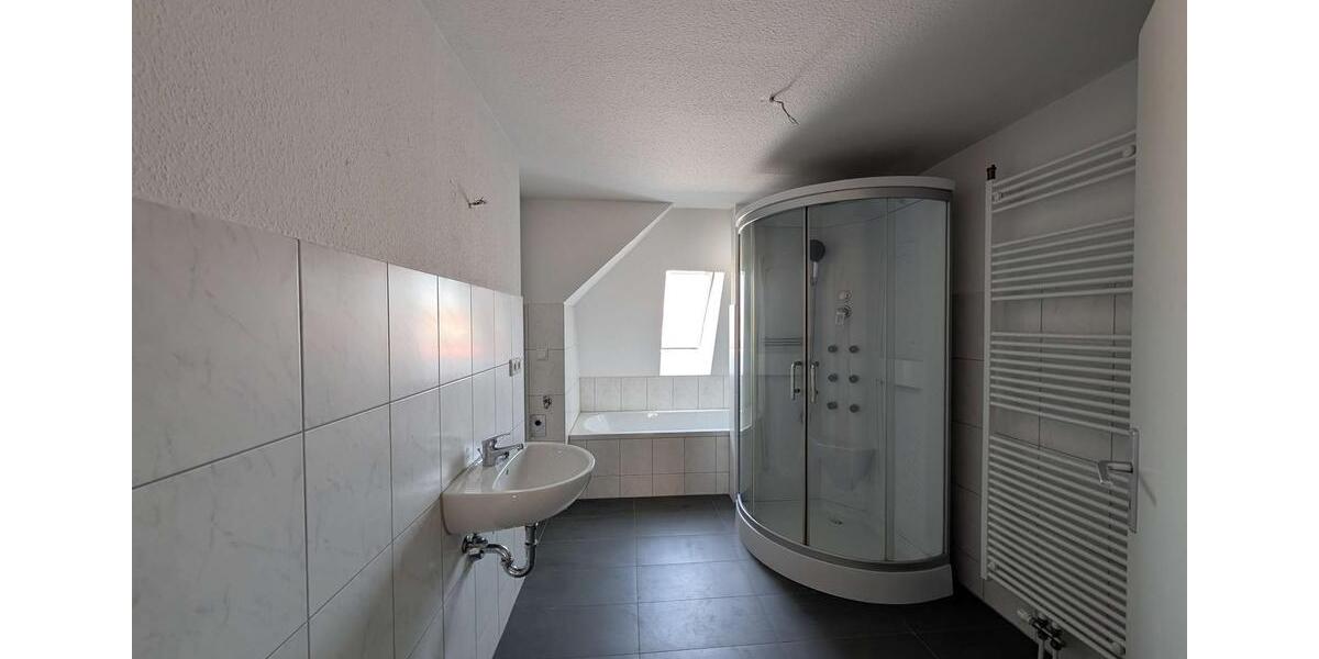 Dachgeschoßwohnung Görlitz - 3 Zimmer, 102 m&sup2;, 595&euro; | Angebot:23005317