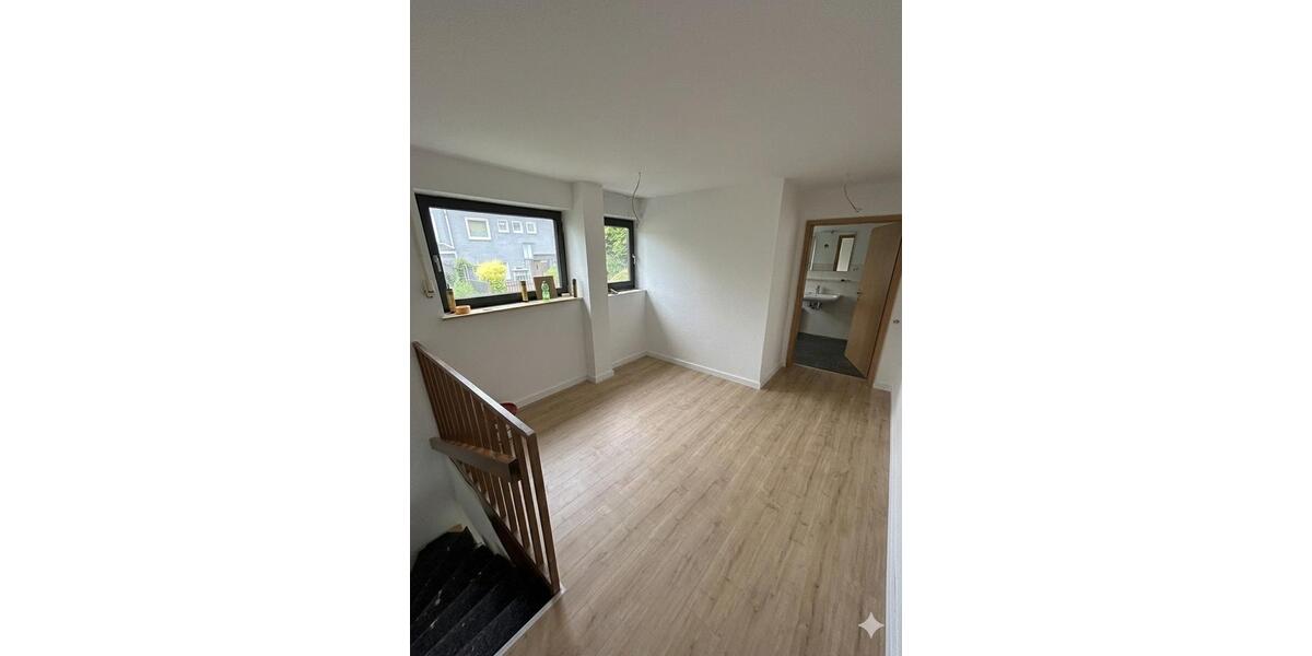 Reihenhaus Gummersbach Hepel - 4 Zimmer, 124 m&sup2;, 1.500&euro; | Angebot:26628614