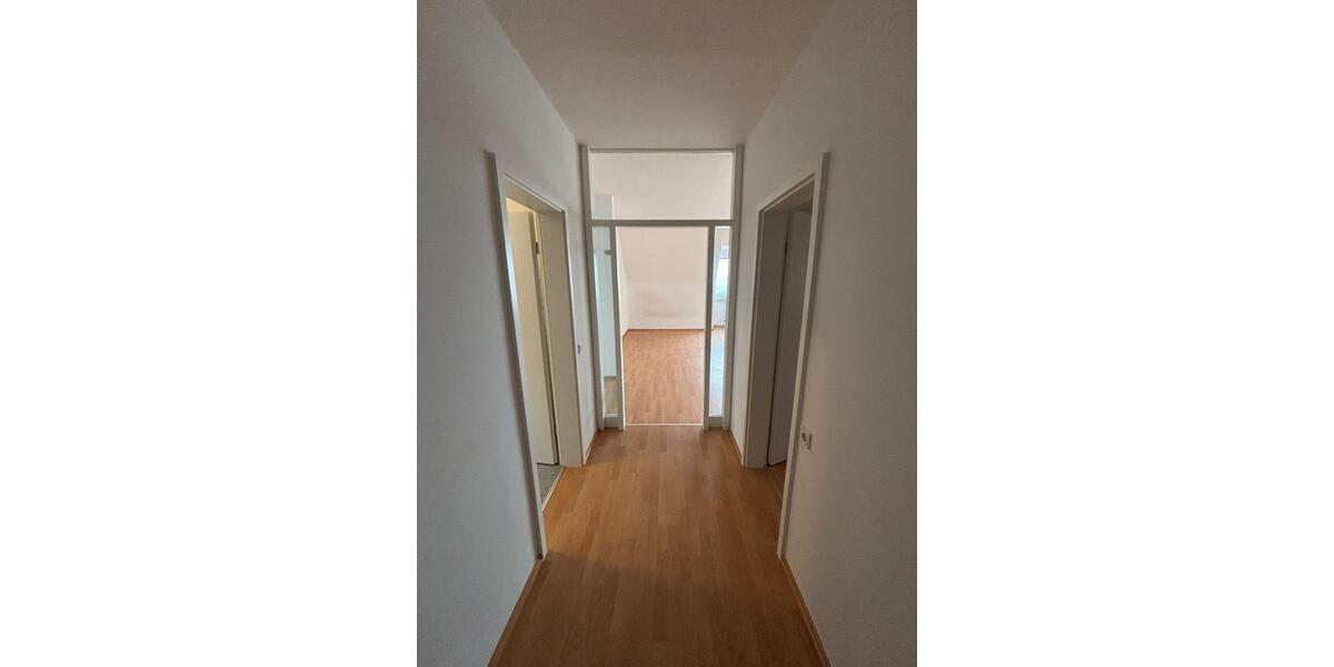 Dachgeschoßwohnung Dornburg - 3 Zimmer, 86 m&sup2;, 660&euro; | Angebot:24865732