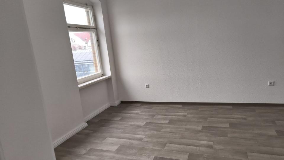 Dachgeschoßwohnung Weißenfels - 2 Zimmer, 59 m&sup2;, 340&euro; | Angebot:23907620
