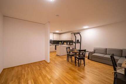 Wohnung zum Mieten in Regensburg 1.072,33 € 64.39 m² 2 zimmer