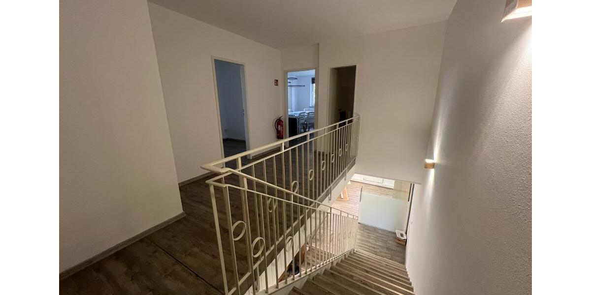 Etagenwohnung Traunstein - 4 Zimmer, 170 m&sup2;, 2.510&euro; | Angebot:24510106