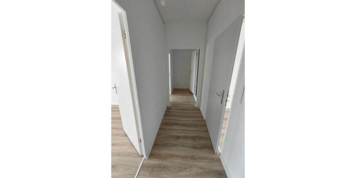 Etagenwohnung Südliches Anhalt - 3 Zimmer, 61 m&sup2;, 304&euro; | Angebot:25484105