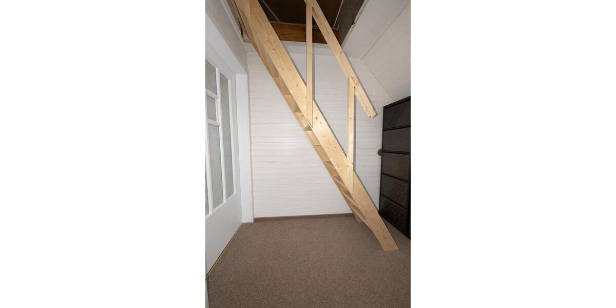 Dachgeschoßwohnung Aßlar - 2 Zimmer, 30 m&sup2;, 600&euro; | Angebot:26069110