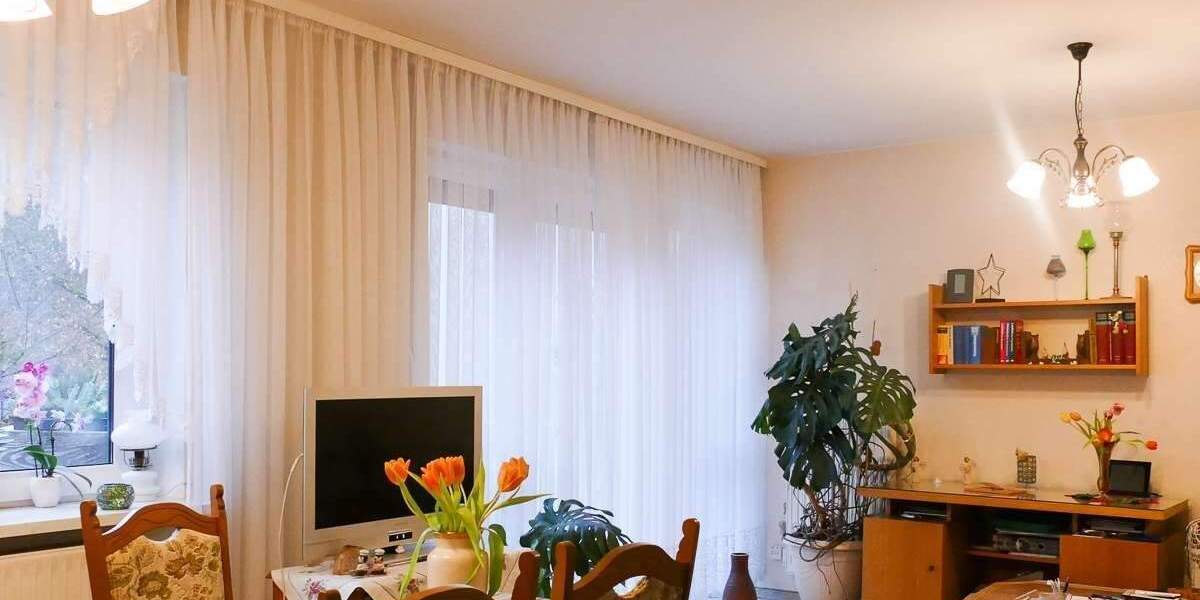 Etagenwohnung Greiz - 2 Zimmer, 70 m&sup2;, 475&euro; | Angebot:25287924