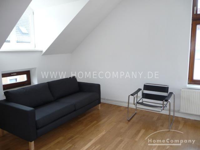 2 Zi.-Whg., möbliert, 2. OG, schöne AltbauWohnung in der guter, zentraler Lage.
