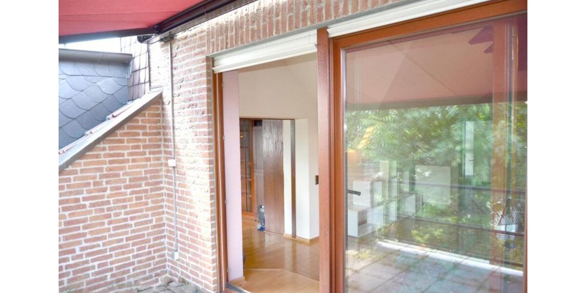 Dachgeschoßwohnung Oberhausen Alt-Oberhausen - 3 Zimmer, 100 m&sup2;, 670&euro; | Angebot:24739689