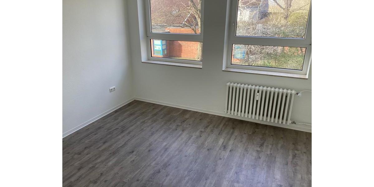 Etagenwohnung Kiel Elmschenhagen - 2 Zimmer, 61 m&sup2;, 585&euro; | Angebot:26544551