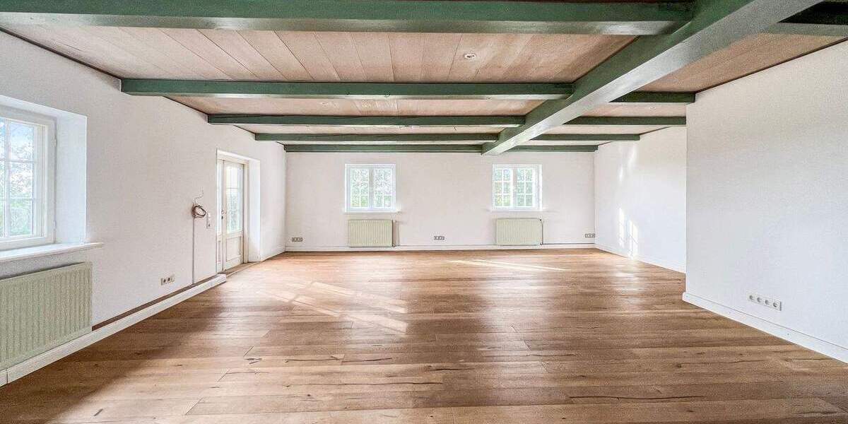 Einfamilienhaus Emmelsbüll-Horsbüll Horsbüll - 7 Zimmer, 275 m&sup2;, 2.150&euro; | Angebot:25689307