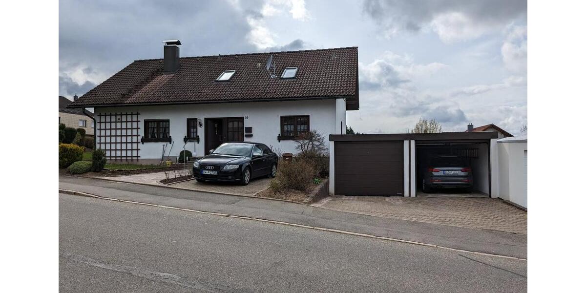 Dachgeschoßwohnung Schramberg - 3 Zimmer, 62 m&sup2;, 650&euro; | Angebot:24691994