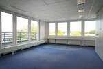 Helle Bürofläche mit Parkplätzen in Flughafennähe - All-in-Miete zimmer