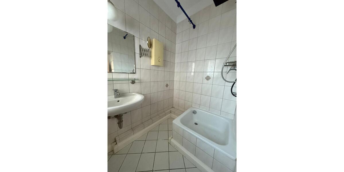 Etagenwohnung Saarbrücken St. Arnual - 3 Zimmer, 98 m&sup2;, 1.200&euro; | Angebot:25638031