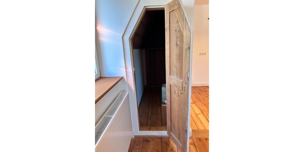 Dachgeschoßwohnung Ravensburg - 5 Zimmer, 153 m&sup2;, 2.475&euro; | Angebot:26562340