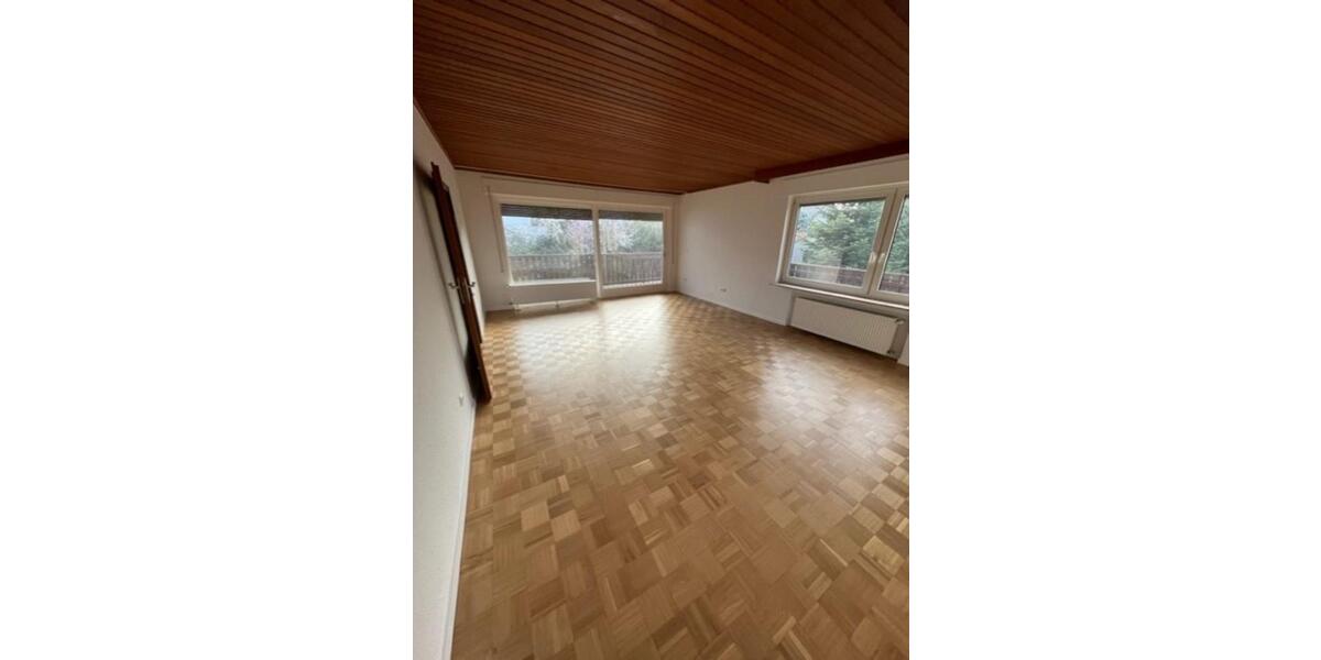 Etagenwohnung Roßdorf - 4 Zimmer, 113 m&sup2;, 1.200&euro; | Angebot:24239924