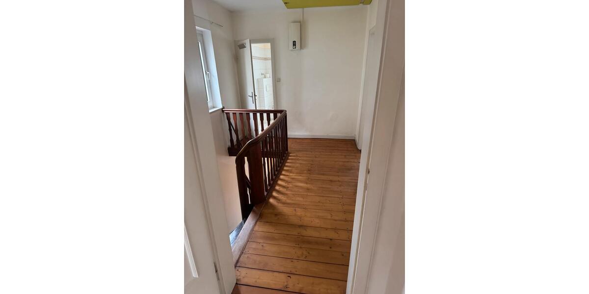 Etagenwohnung Bonn - 5 Zimmer, 120 m&sup2;, 2.000&euro; | Angebot:24446190