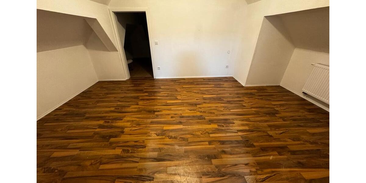 Dachgeschoßwohnung Burghaun - 2 Zimmer, 60 m&sup2;, 650&euro; | Angebot:25274536