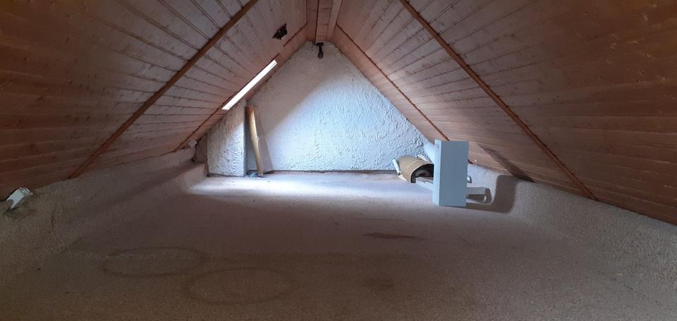Dachgeschoßwohnung Mainz Ebersheim - 3 Zimmer, 70 m&sup2;, 850&euro; | Angebot:26561111