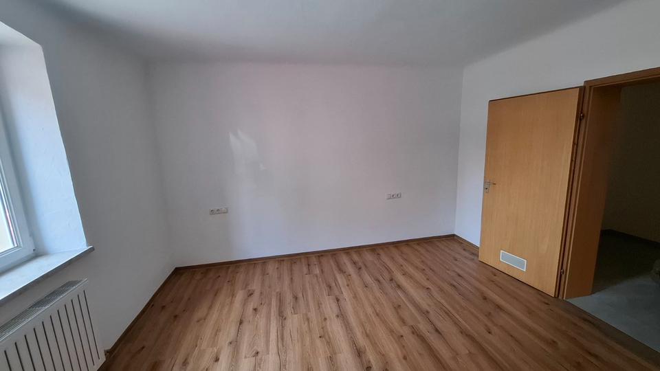Erdgeschoßwohnung Gerolzhofen - 3 Zimmer, 75 m&sup2;, 432&euro; | Angebot:26425727
