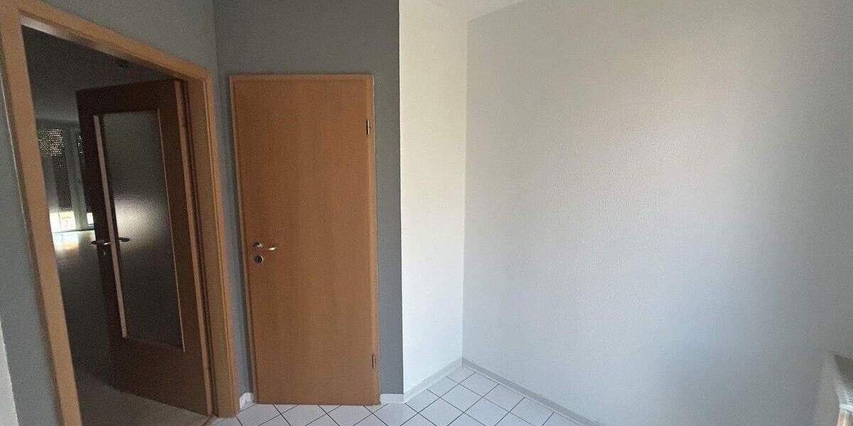 Reihenmittelhaus Kaiserslautern Innenstadt - 5 Zimmer, 141 m&sup2;, 1.600&euro; | Angebot:24836225