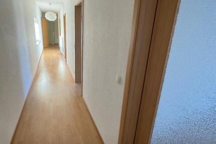 Wohnung Neumünster Böcklersiedlung - 3 Zimmer, 95 m&sup2;, 950&euro; | Angebot:26624187