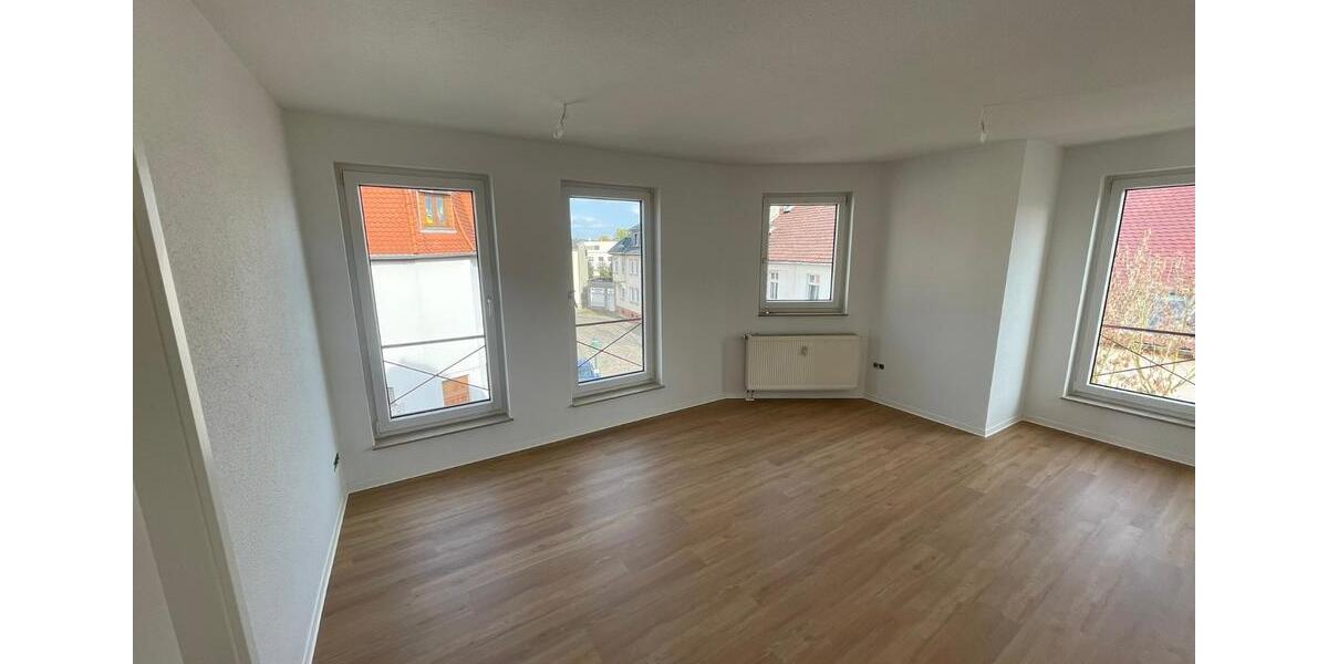 Etagenwohnung Schönebeck (Elbe) - 2 Zimmer, 60 m&sup2;, 360&euro; | Angebot:26300195