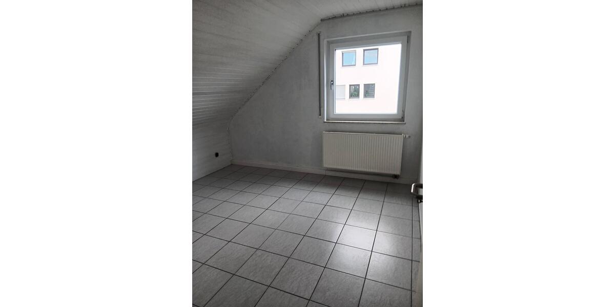 Dachgeschoßwohnung Fernwald - 3 Zimmer, 70 m&sup2;, 650&euro; | Angebot:26548805