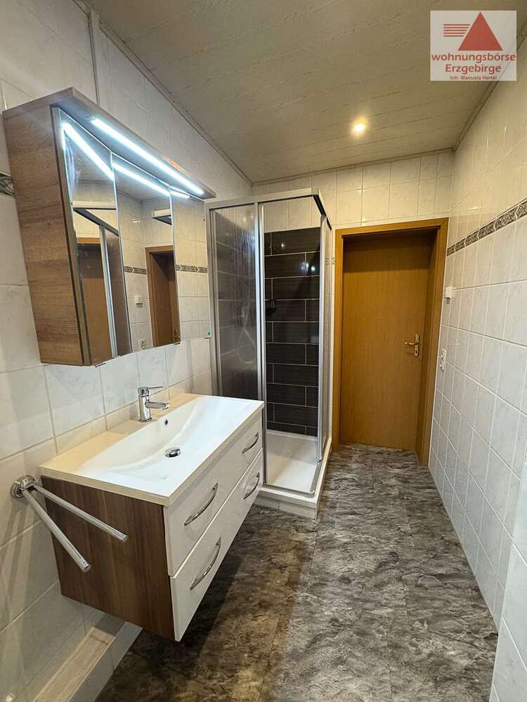 Wohnung zum Mieten in Aue 498 € 82 m²