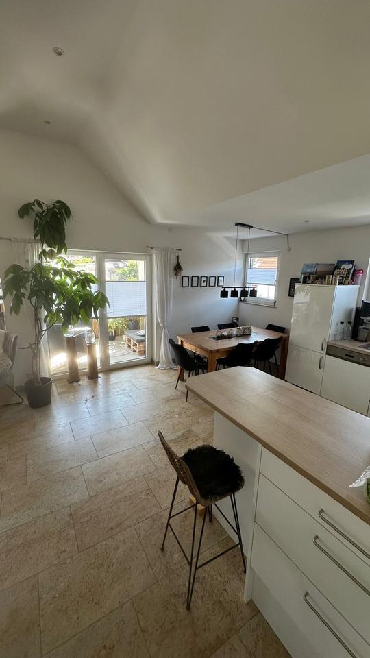 Helle moderne DG Wohnung im Zentrum von Lindenberg