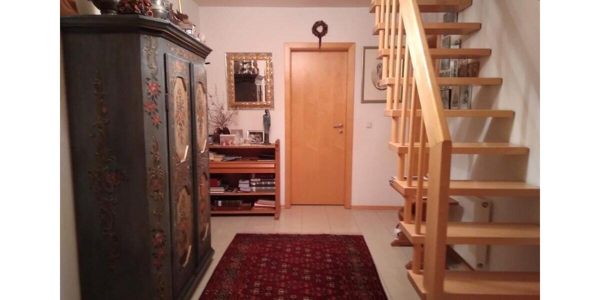 Dachgeschoßwohnung Haßfurt - 3 Zimmer, 95 m&sup2;, 990&euro; | Angebot:24887384