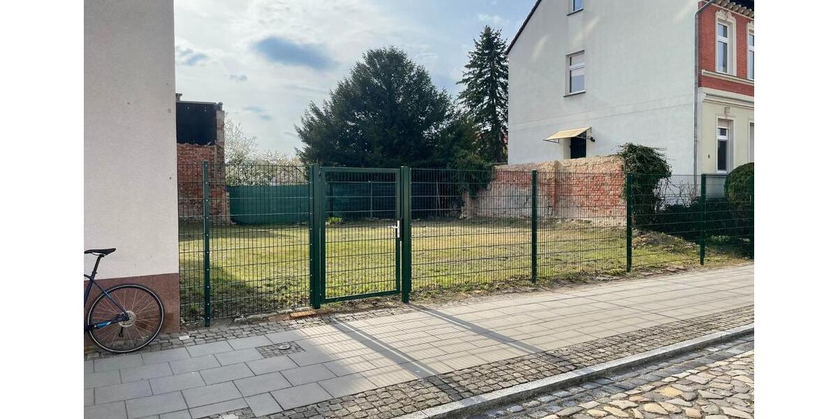 Etagenwohnung Schönebeck (Elbe) - 2 Zimmer, 60 m&sup2;, 360&euro; | Angebot:26300195