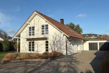 Haus zum Mieten in Meerbusch 9.300 € 300 m² 8 zimmer