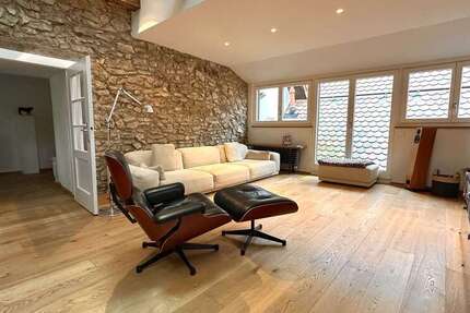 Haus Freiburg im Breisgau / Sankt Georgen Sankt Georgen - 10 Zimmer, 320 m&sup2;, 4.500&euro; | Angebot:25128357