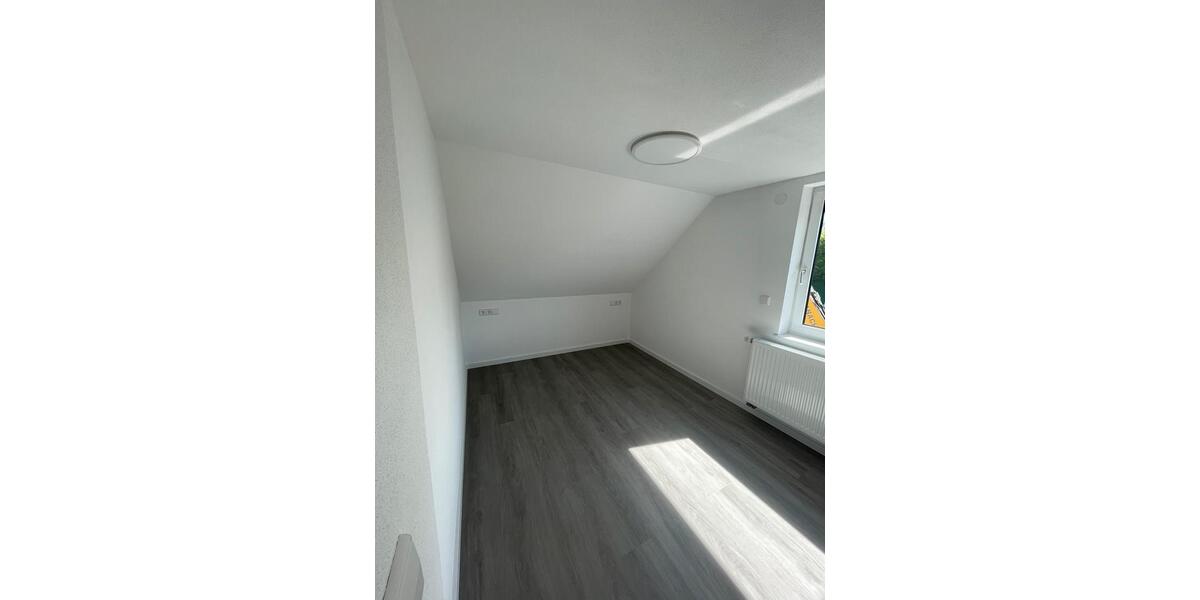Dachgeschoßwohnung Rottweil - 3 Zimmer, 70 m&sup2;, 850&euro; | Angebot:26183210
