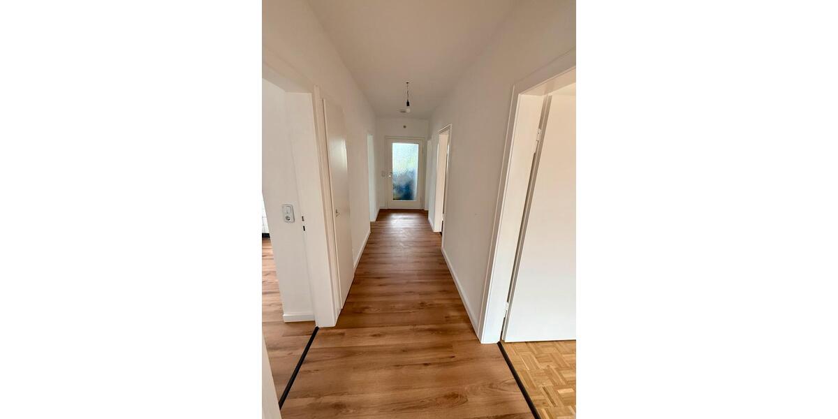 Dachgeschoßwohnung Bielefeld Heepen - 4 Zimmer, 82 m&sup2;, 998&euro; | Angebot:26642918