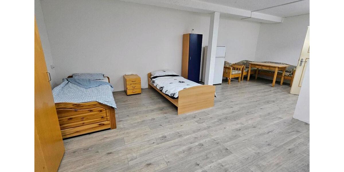 WG Wohnung für Berufstätige, Pendler 5 zimmer