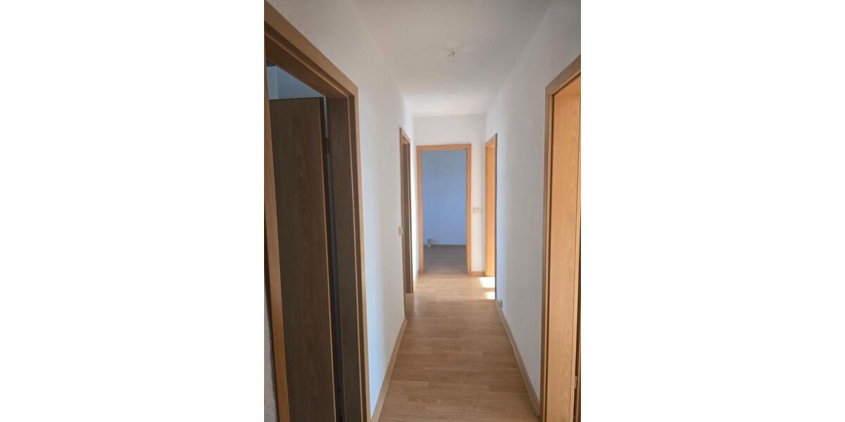 Etagenwohnung Hainichen - 3 Zimmer, 59 m&sup2;, 294&euro; | Angebot:25835508