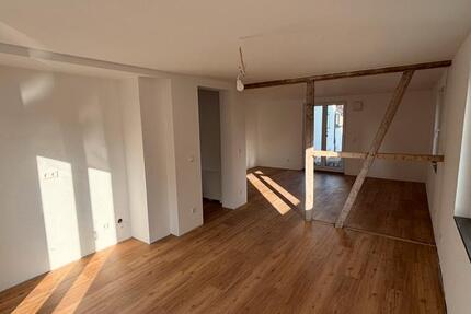 Wohnung Fellbach Oeffingen - 2 Zimmer, 60 m&sup2;, 1.300&euro; | Angebot:24853821