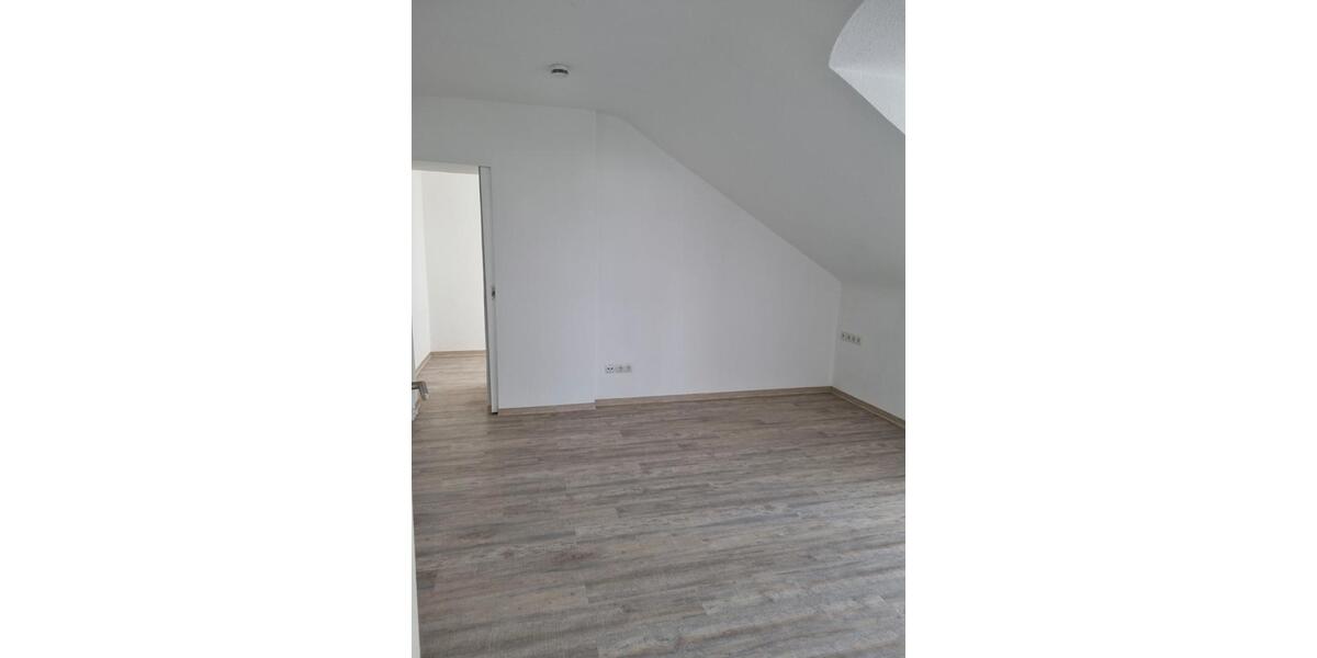 Wunderschöne Dachgeschosswohnung in Kassel-Forstfeld 3 zimmer