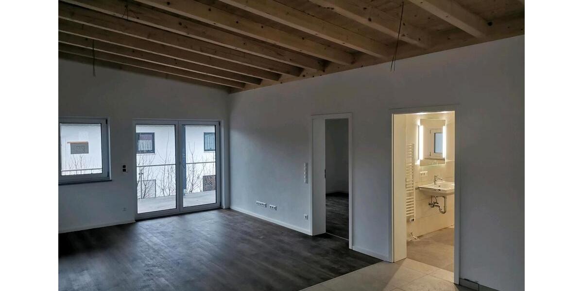 Etagenwohnung Zwiesel - 3 Zimmer, 95 m&sup2;, 950&euro; | Angebot:26596706