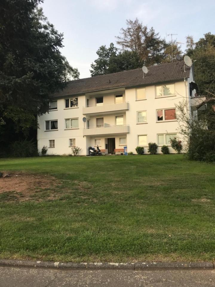 Sonnige 2-Zimmer Wohnung mit Balkon im 2.OG, ca. 62 qm, renoviert