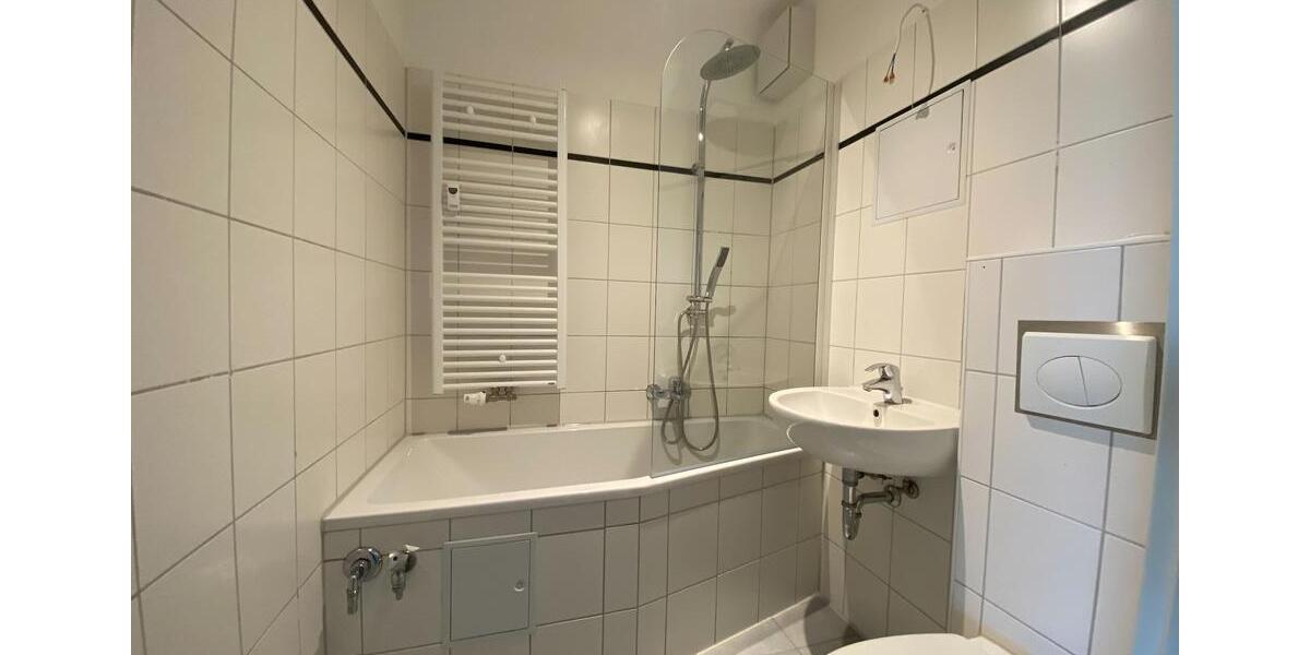 Helle 2-Zimmer-Wohnung mit 2 Balkonen | optional mit SP 2 zimmer