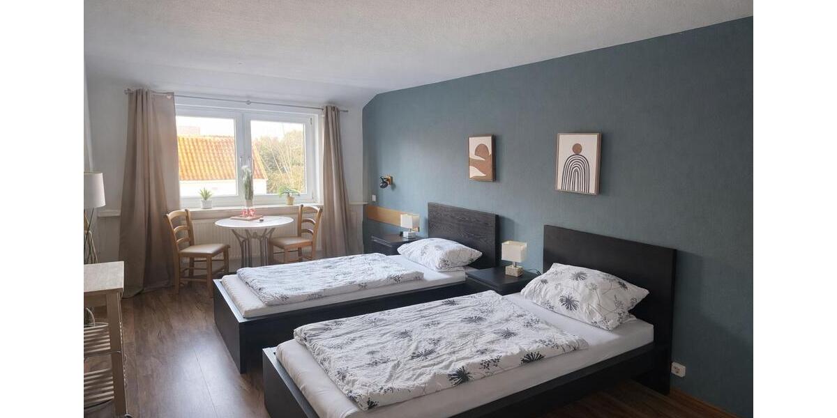 Etagenwohnung Hagen im Bremischen - 8 Zimmer, 400 m&sup2;, 20&euro; | Angebot:25340503