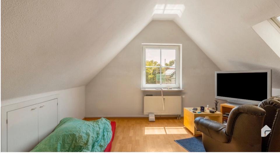 Dachgeschoßwohnung Wiesbaden Mainz-Amöneburg - 1 Zimmer, 28 m&sup2;, 605&euro; | Angebot:25422459