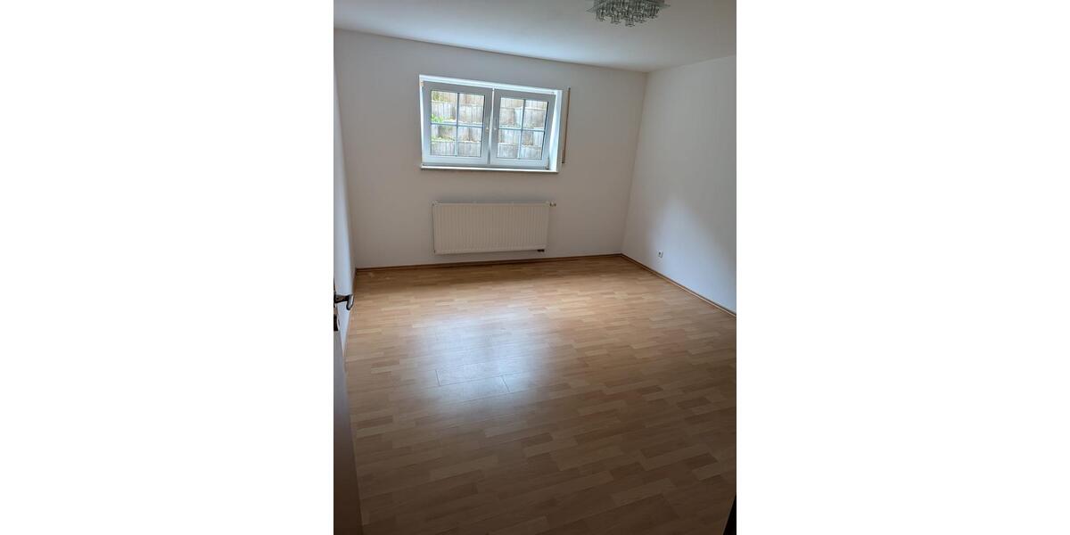 Etagenwohnung Bodenwöhr - 2 Zimmer, 60 m&sup2;, 500&euro; | Angebot:26578670