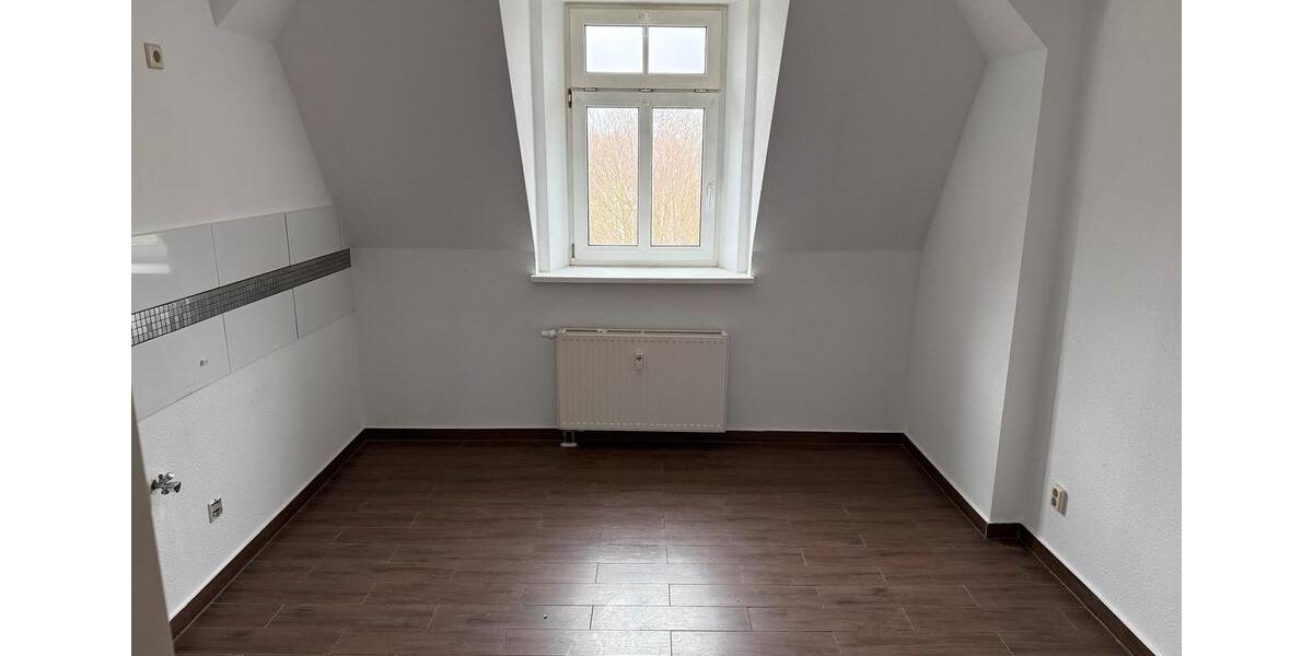 Dachgeschoßwohnung Görlitz - 2.5 Zimmer, 75 m&sup2;, 420&euro; | Angebot:25793052