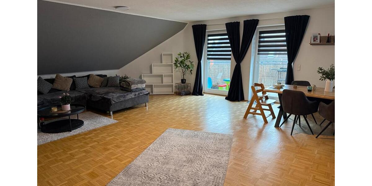 Etagenwohnung Giesen - 4 Zimmer, 118 m&sup2;, 1.110&euro; | Angebot:25100685