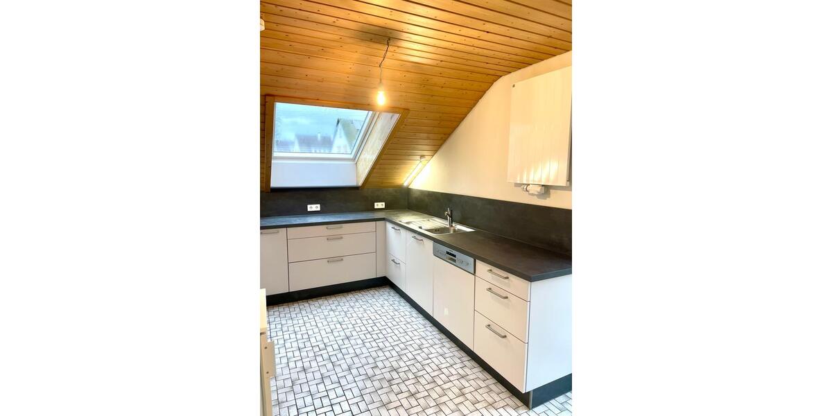 Dachgeschoßwohnung Ammerbuch - 3 Zimmer, 85 m&sup2;, 1.060&euro; | Angebot:25264212