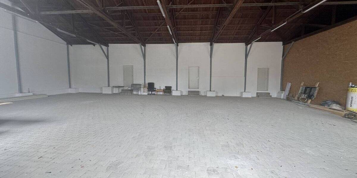 Lager-Halle in Würzburg-Zellerau zimmer