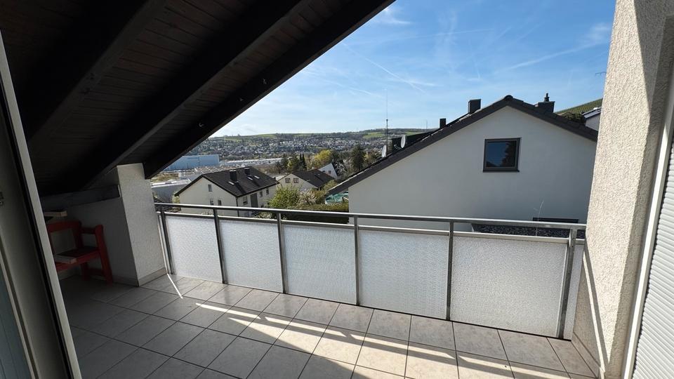 Dachgeschoßwohnung Würzburg Dürrbachau - 3 Zimmer, 70 m&sup2;, 690&euro; | Angebot:26113371