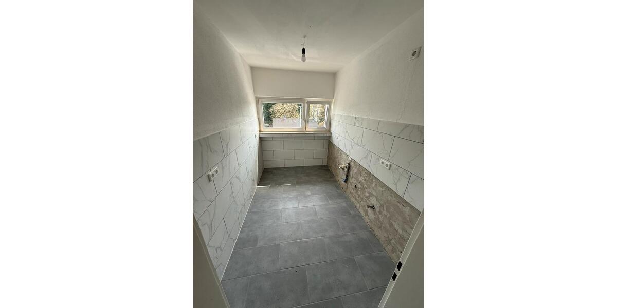 Etagenwohnung Solingen - 3 Zimmer, 76 m&sup2;, 750&euro; | Angebot:26235799
